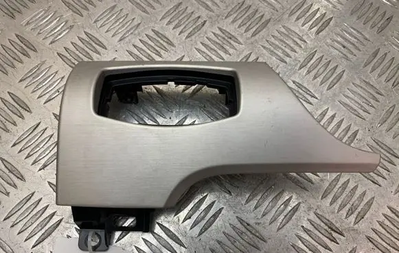 Ford Mustang VI Panel trim FR3B13D168CESMKT