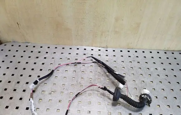 Toyota Yaris Rear door wiring loom 821530D140