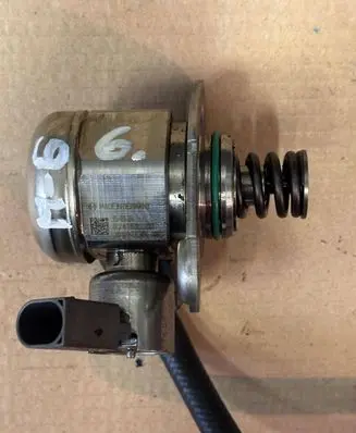 Fuel injection high pressure pump