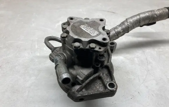 Volvo XC60 Power steering pump 31201150