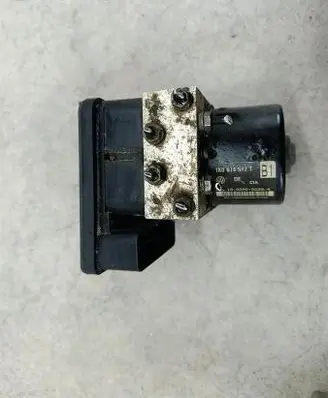 Volkswagen Golf V ABS Pump