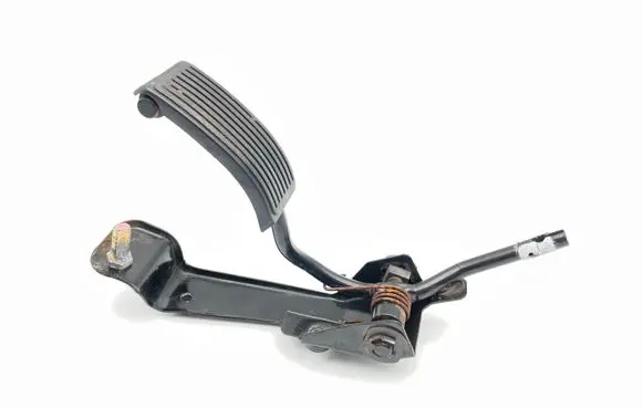 Accelerator throttle pedal