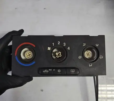 Opel Zafira A Climate control unit 90559839 11204457