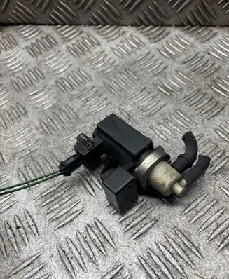 Volvo V70 Turbo solenoid valve 30637251