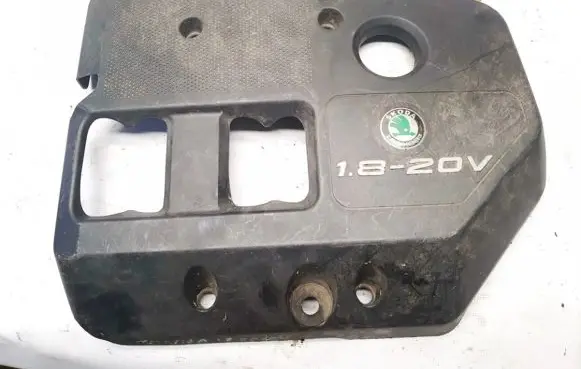 Volkswagen Golf V Engine cover (trim) 06A103925K 06A103925L