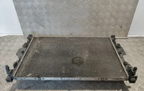 Land Rover Freelander 2 - LR2 Coolant radiator 6G918005AB RA1583 989300M