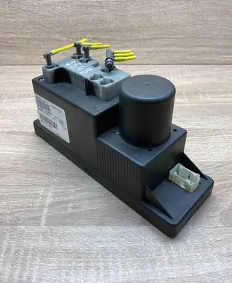 Mercedes-Benz CLK A208 C208 Central locking vacuum pump 2108002548 0132006364