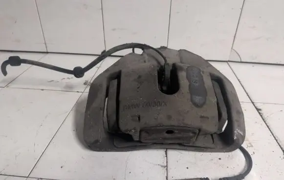 BMW 5 E60 E61 Front brake caliper BMW6030