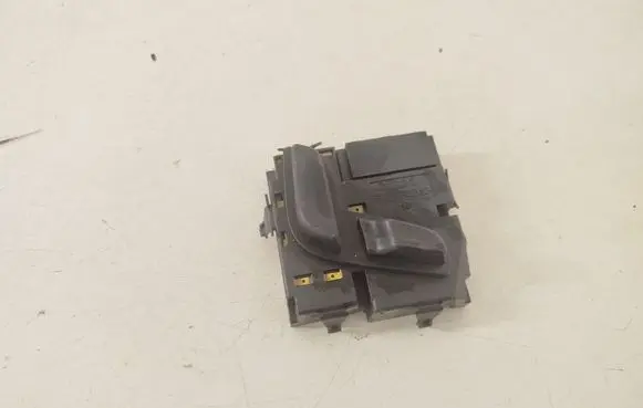Mercedes-Benz E W212 Seat control switch A2048701858