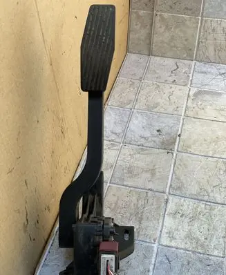 Opel Combo C Accelerator throttle pedal 6PV00811000