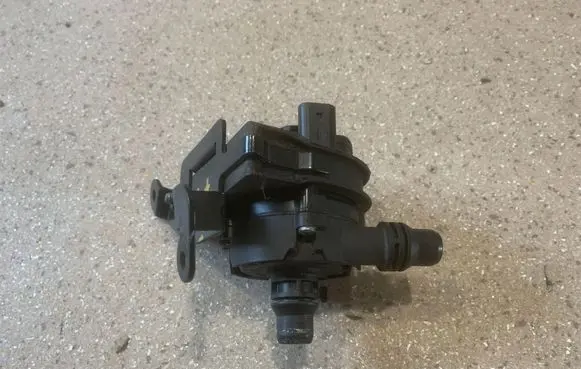 BMW M5 F90 Electric auxiliary coolant/water pump 8093829