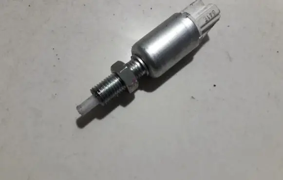 Toyota RAV 4 (XA30) Brake pedal sensor switch
