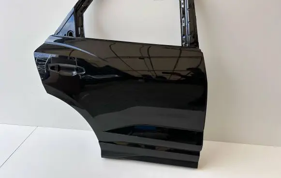 Audi Q3 F3 Rear door