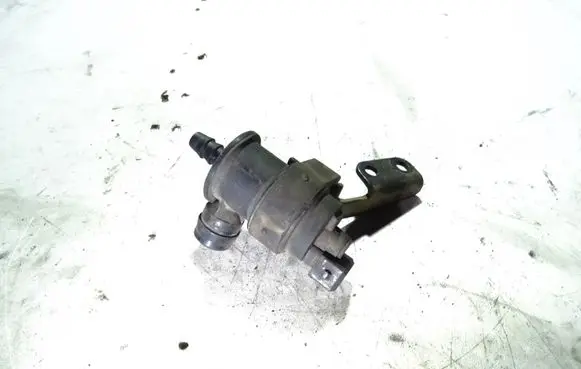 Opel Astra H Vacuum valve 13110331