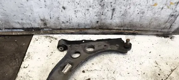 Opel Corsa F Front lower control arm/wishbone 7A7Q06