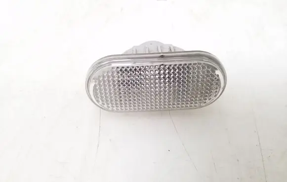 Nissan Note (E11) Front fender indicator light 26160AX00A