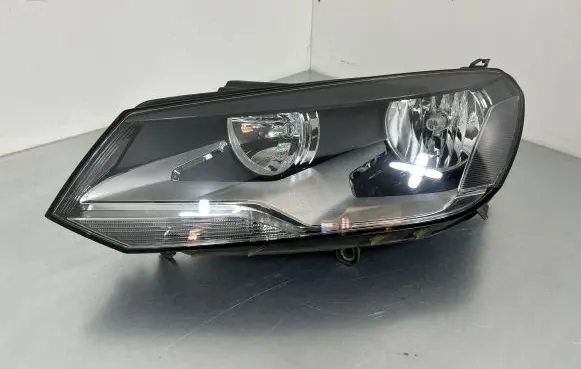 Volkswagen Touareg II Headlight/headlamp 7P2941005 1LJ01032823