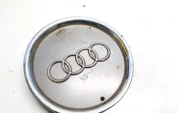 Audi A3 S3 8L Original wheel cap 8l0601165a