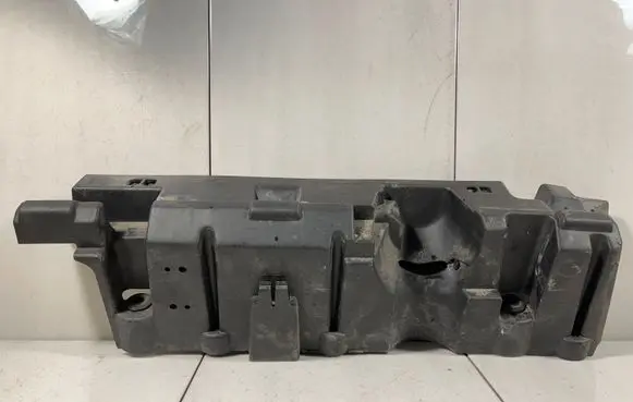 Volvo XC90 Heat shield in engine bay 30731785 F14B