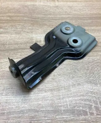 BMW X4 G02 Fender mounting bracket 7397515