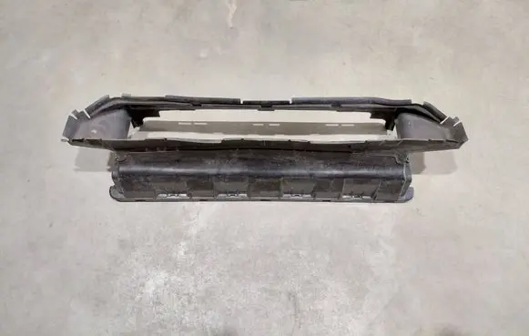 Volvo V40 Intercooler air guide/duct channel 31383999