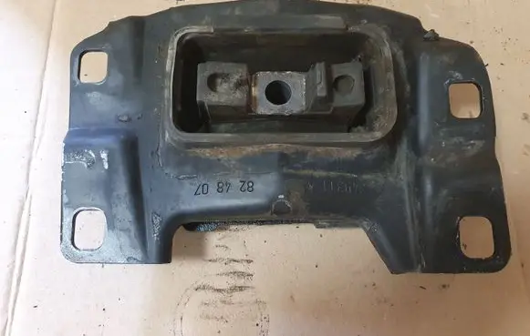 Volvo V50 Gearbox mount 349311