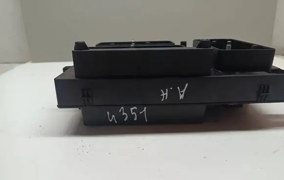 Opel Astra H Fuse box set 13145043 5DK00866850