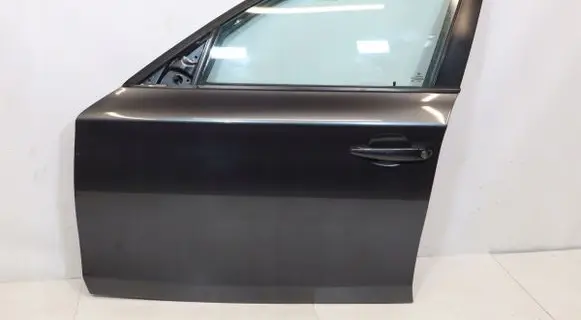 BMW 1 E81 E87 Front door 