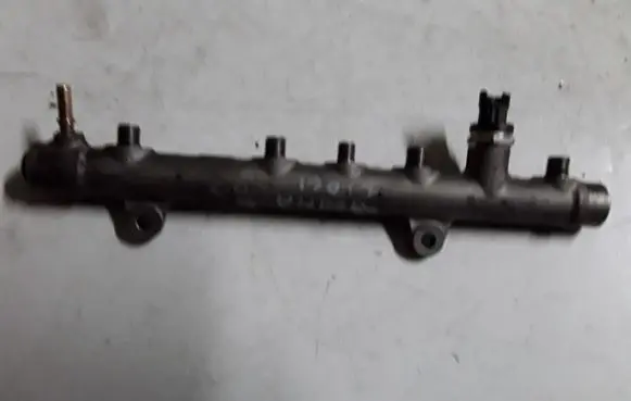Renault Laguna II Fuel main line pipe 0445214116 8200715519