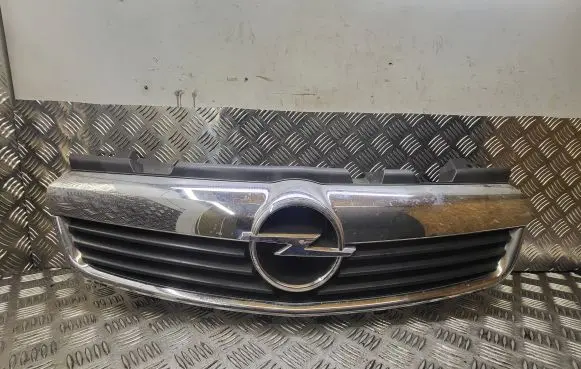 Opel Zafira B Front bumper upper radiator grill 13136136