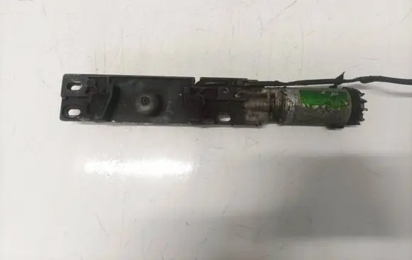 BMW 7 E38 Soft lock spindle drive 0390201300 8352202