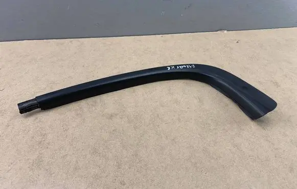 BMW 3 E90 E91 Rear side glass trim 51137117243 7117243
