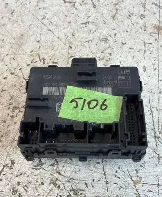 Volkswagen PASSAT B8 Door control unit/module 5Q0959592F