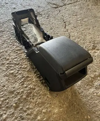 Land Rover Evoque I Armrest BJ32045J40