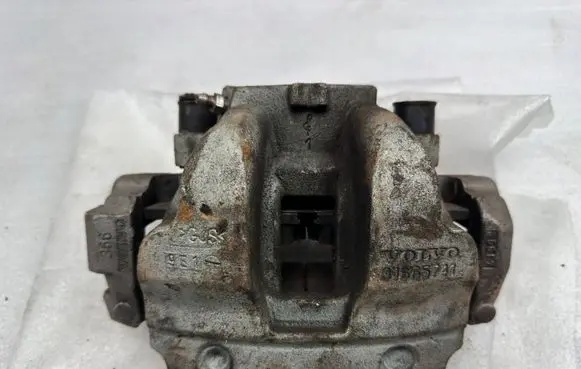 Volvo S60 Front brake caliper 31665741