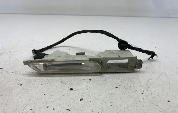 BMW 5 F10 F11 Front fender indicator light 7154167 7154169 01038701