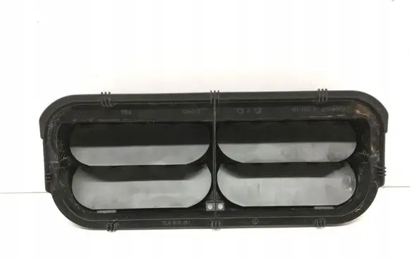 Seat Alhambra (Mk1) Quarter panel pressure vent 7LA819181