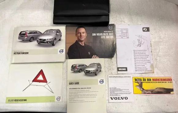 Volvo V70 User manual 