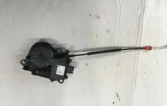 Maserati Levante Tailgate boot lock/latch motor 670035621