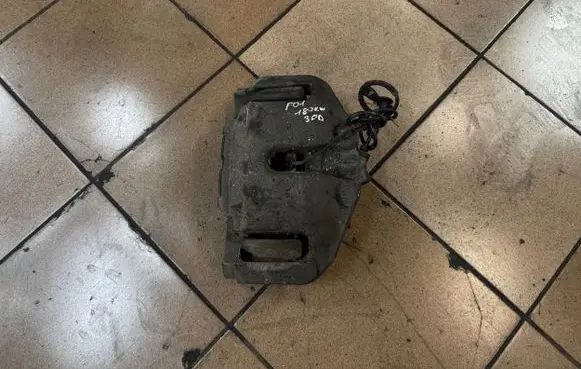 BMW 5 GT F07 Front brake caliper 34116786817 BMW6036 6786818