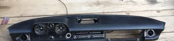 Mercedes-Benz COMPAKT W115 Dashboard