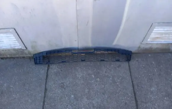 Mazda 6 Front bumper lower grill GR1A501T1