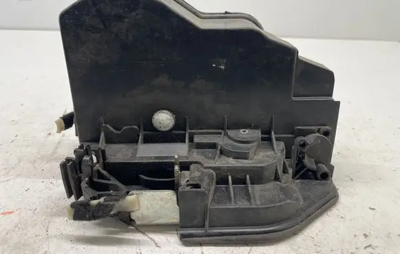 BMW 3 E90 E91 Front door lock 7202145 A053702