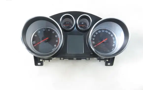 Opel Zafira C Speedometer (instrument cluster) 13374938