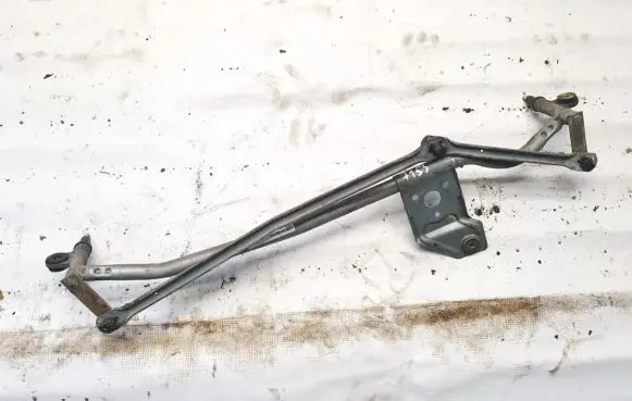 Peugeot 405 Front wiper linkage and motor