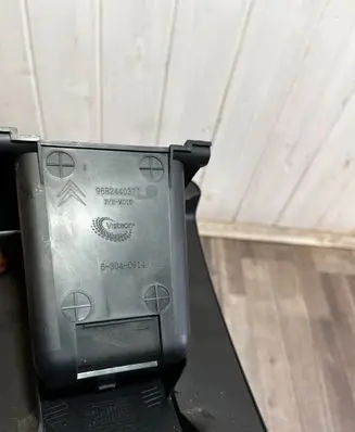 Citroen C5 Glove box 9682440377 63040914