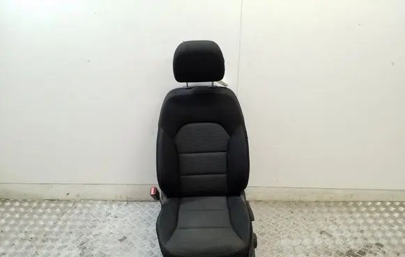 Mercedes-Benz B W246 W242 Front driver seat 