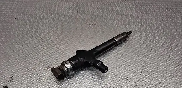 Mazda 5 Fuel injector RF7J13H50