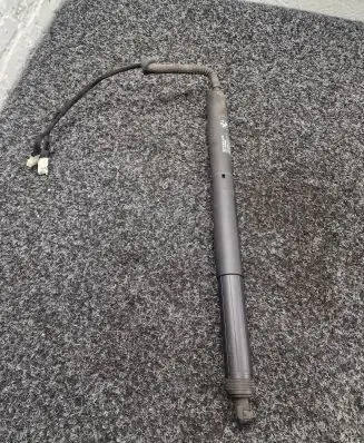 BMW X5 F15 Tailgate/trunk strut/damper 7449810