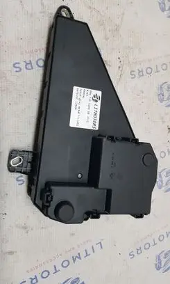 BMW 5 E60 E61 Fuse box set 6906601